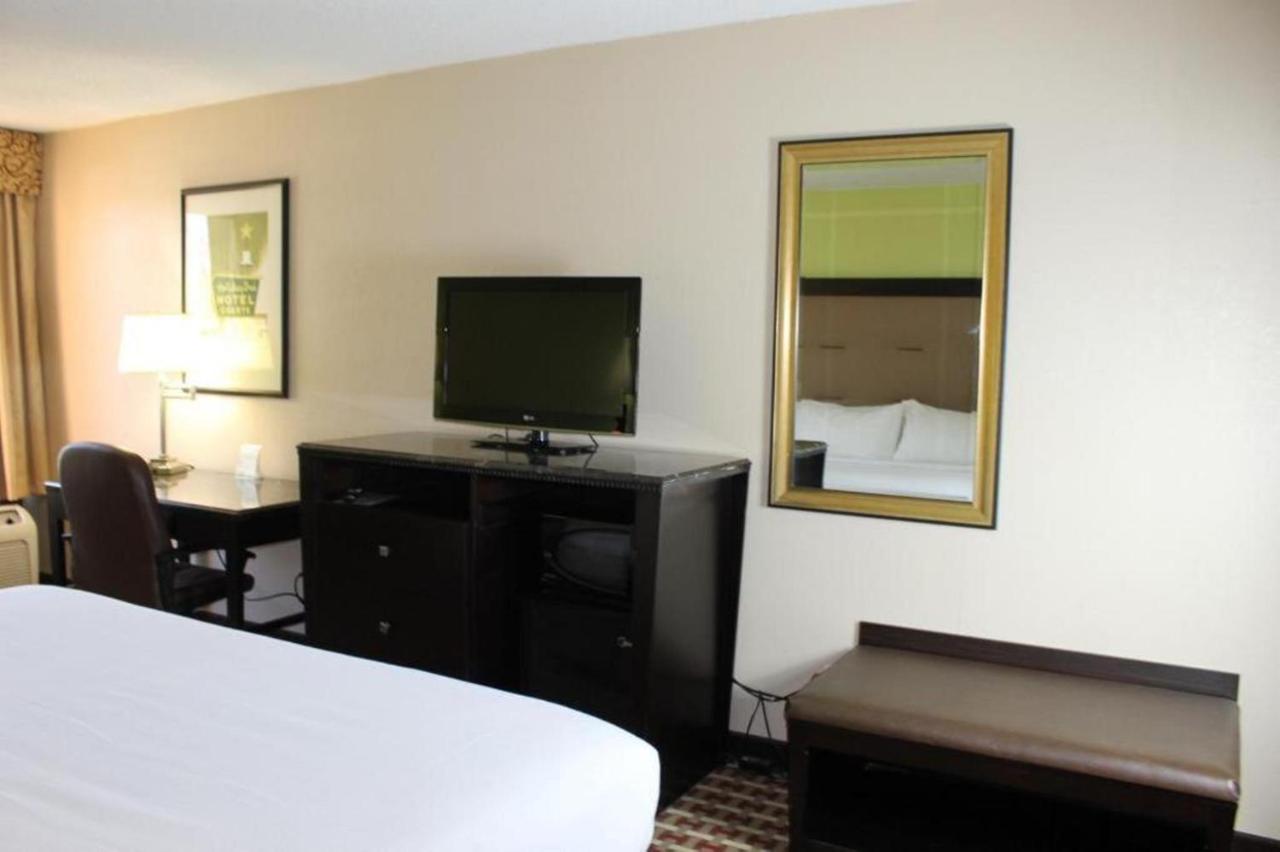 Ramada By Wyndham GainesvilleGainesville  Kültér fotó