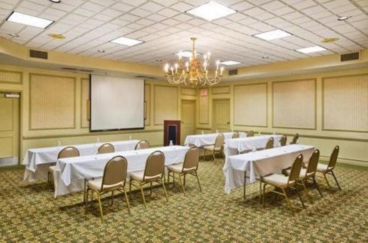 Ramada By Wyndham GainesvilleGainesville  Kültér fotó