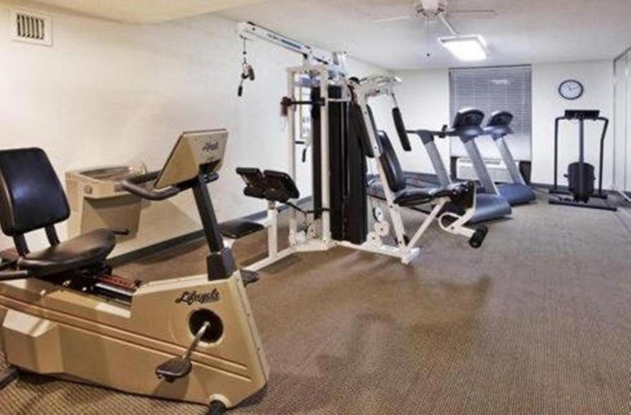Ramada By Wyndham GainesvilleGainesville  Kültér fotó