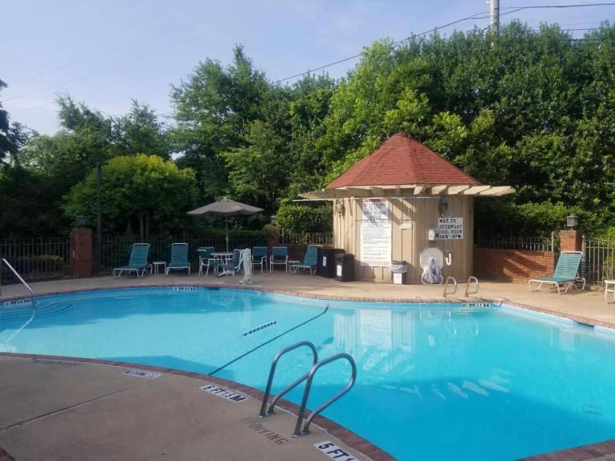 Ramada By Wyndham GainesvilleGainesville  Kültér fotó